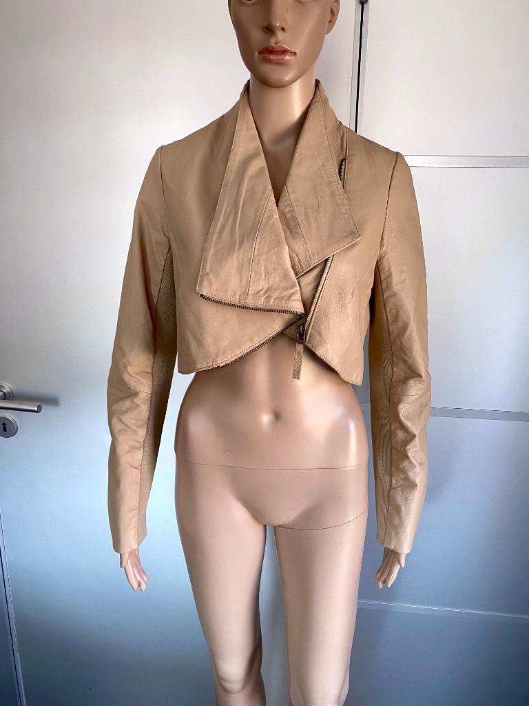 J114 echt-leren kort jasje mt 34 bolero blazer colbert beige, Beige, Ophalen of Verzenden, Zo goed als nieuw, Jasje
