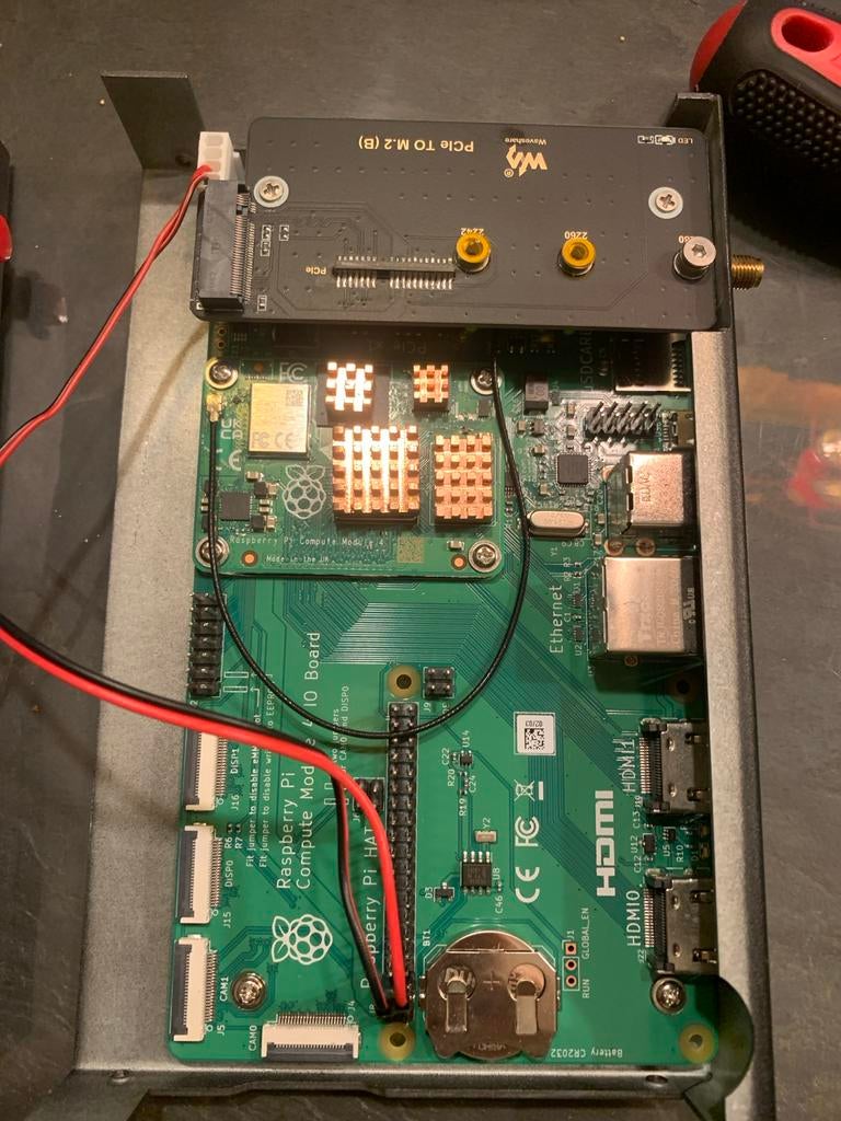 Raspberry Pi 4 CM 8GB met IO Board & SSD uitbreiding, Computers en Software, Desktop Pc's, Zo goed als nieuw, Minder dan 2 Ghz