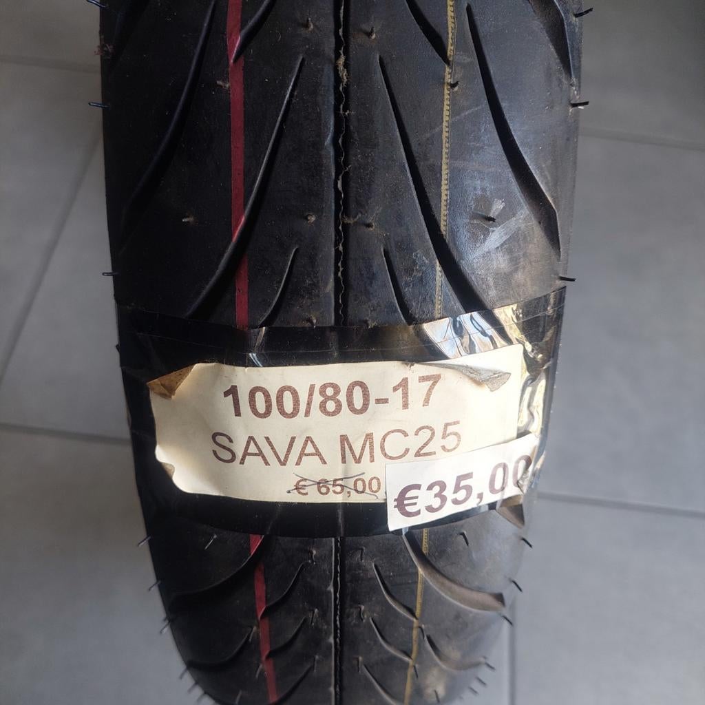 Motorbanden 18 duim en 17 duim, Verzenden