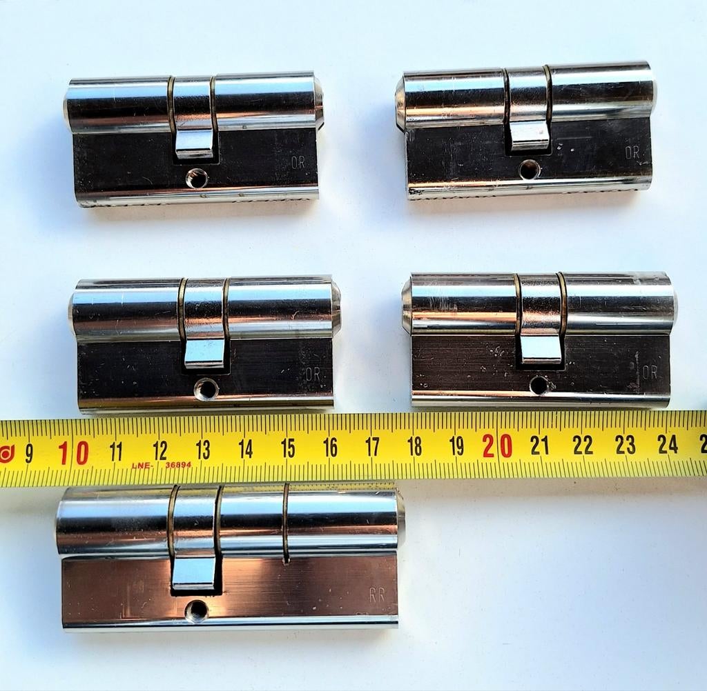 5 gelijksluitende cilindersloten SKG2**, Politiekeurmerk (R), Ophalen of Verzenden, Zo goed als nieuw, Overige materialen, Slot