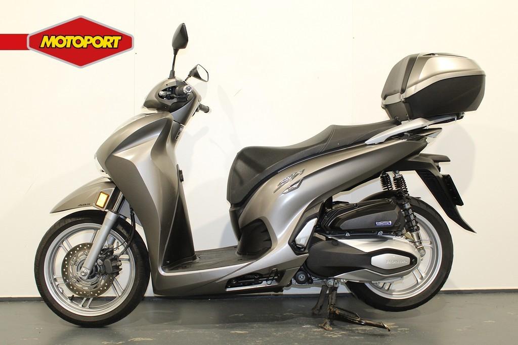 Honda SH 350 I (bj 2022), Motoren, Scooter, Bedrijf, Mc.benelux@honda-eu.com, Honda Motor Europe Ltd. Belgian Branch