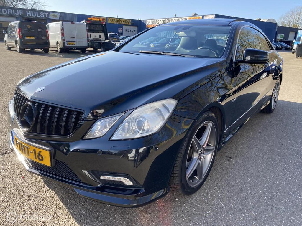 Mercedes E-klasse Coupé 350 CDI Elegance AUT ECC LEDER NAVI, Auto's, Automaat, Euro 5, Zwart, 4 stoelen
