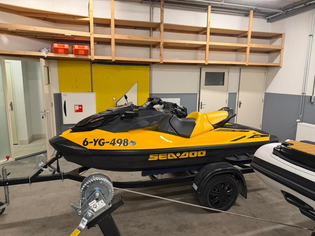Seadoo gtr 230 bwjr 2022 18 uur incl zwarte trailer, Ophalen, Zo goed als nieuw, Benzine, 200 pk of meer