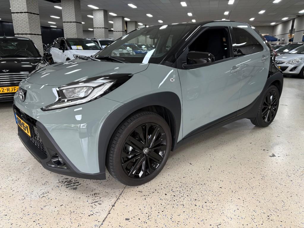 Toyota AYGO X 1.0 VVT-I Pulse Bi-Tone ECC LM18 Camera NL NAP, Voorwielaandrijving, Gebruikt, Met garantie (alle), 4 stoelen