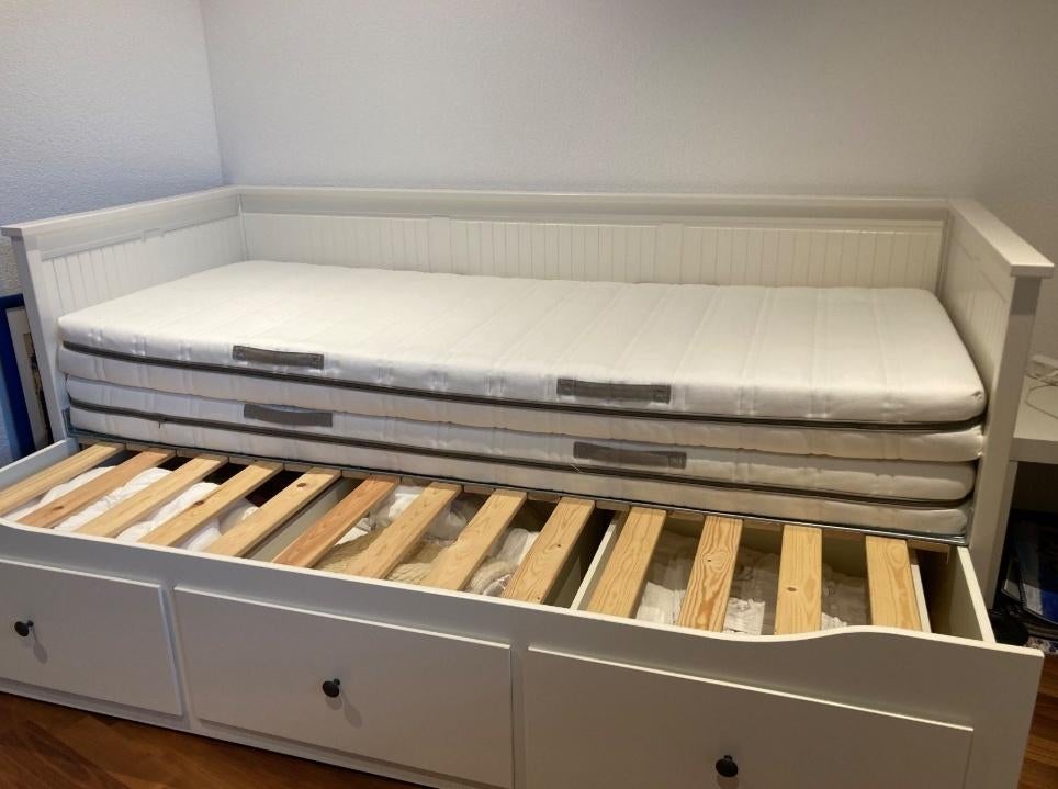 Logeerbed met uitschuif functie Ikea type Hemnes, 85 tot 100 cm, Gebruikt, 180 cm of meer, Ophalen