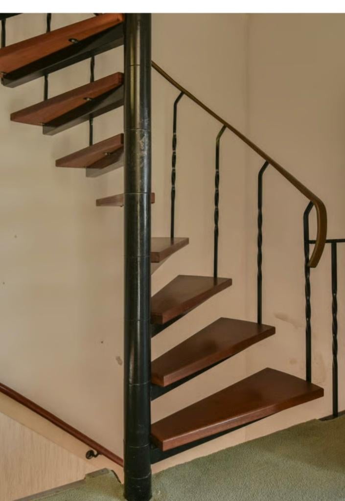 Spiltrap / wenteltrap, Ophalen, Gebruikt, Trap, 2 tot 4 meter