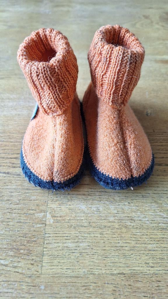 Oranje sloffen Bergstein, maat 22, Jongen of Meisje, Overige typen, Ophalen of Verzenden, Zo goed als nieuw