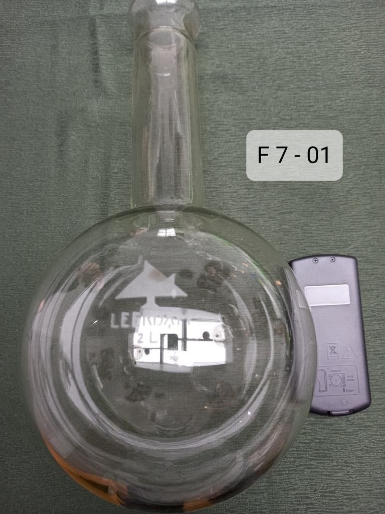 F7 serie: Laboratoriumglas, Glazen kolf van 2 liter., Verzamelen, Ophalen of Verzenden, Gebruikt, Overige typen