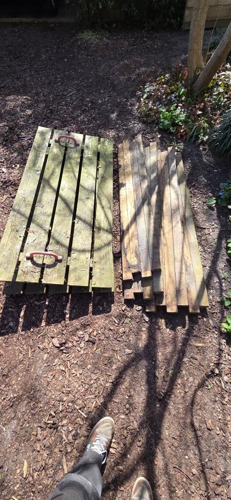 Houten zandbak 165x165x28 met tweedelig deksel, Ophalen, Gebruikt