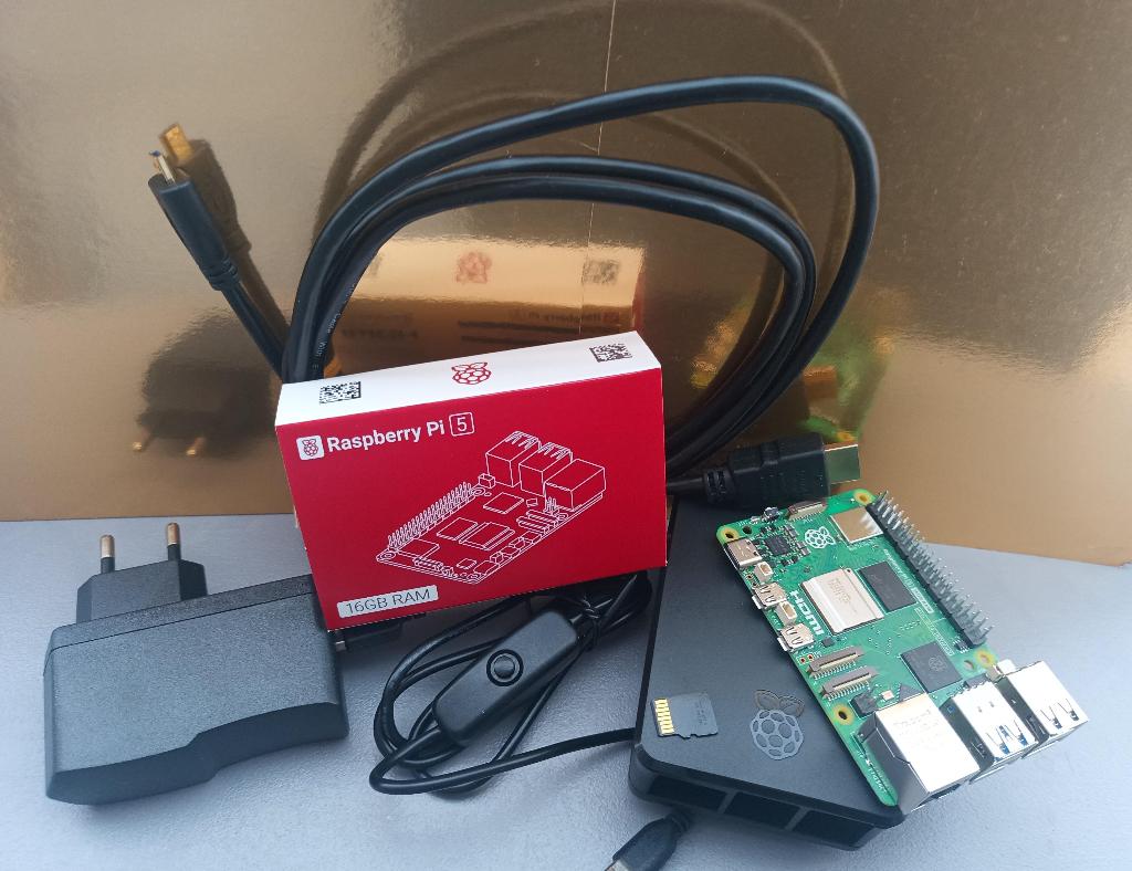 Raspberry PI5, 16GB Starters Set, Computers en Software, Barebones, Nieuw, Verzenden