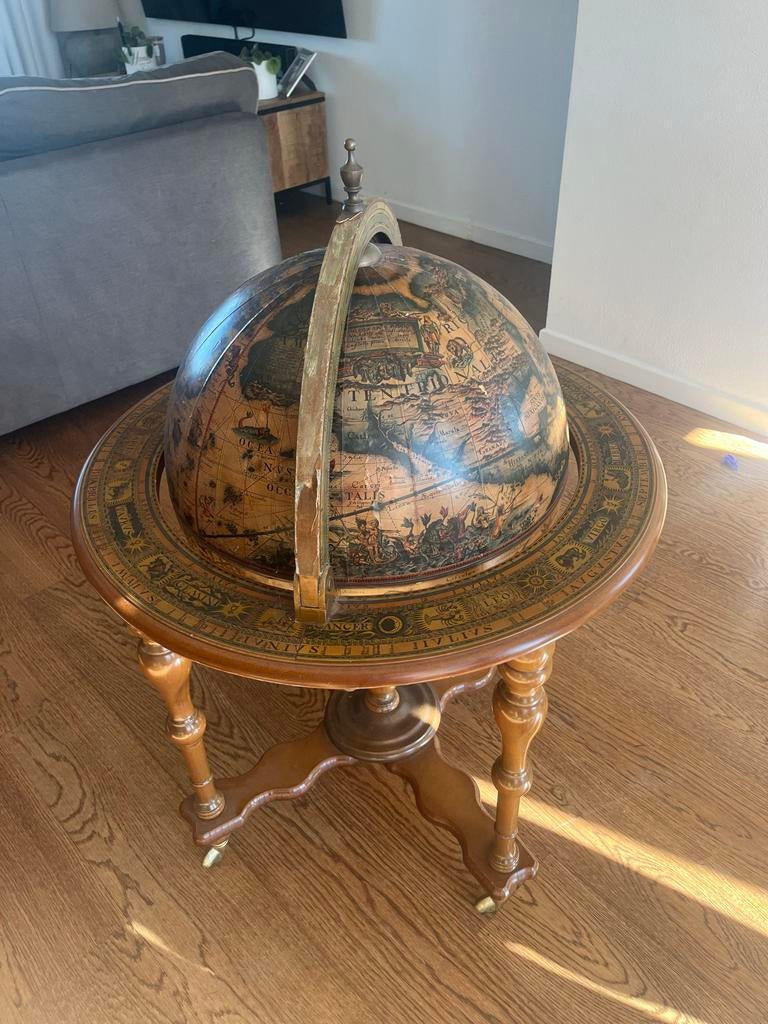 Authentieke Drankglobe - Wereldbol Bar met Opbergruimte, Ophalen, Gebruikt