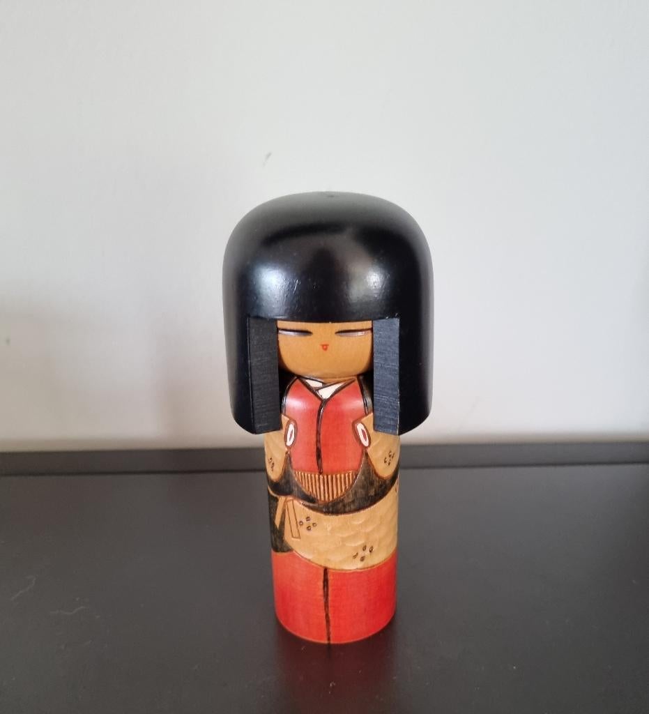 Mooie Shinonome kokeshi van Kisaku, Verzenden