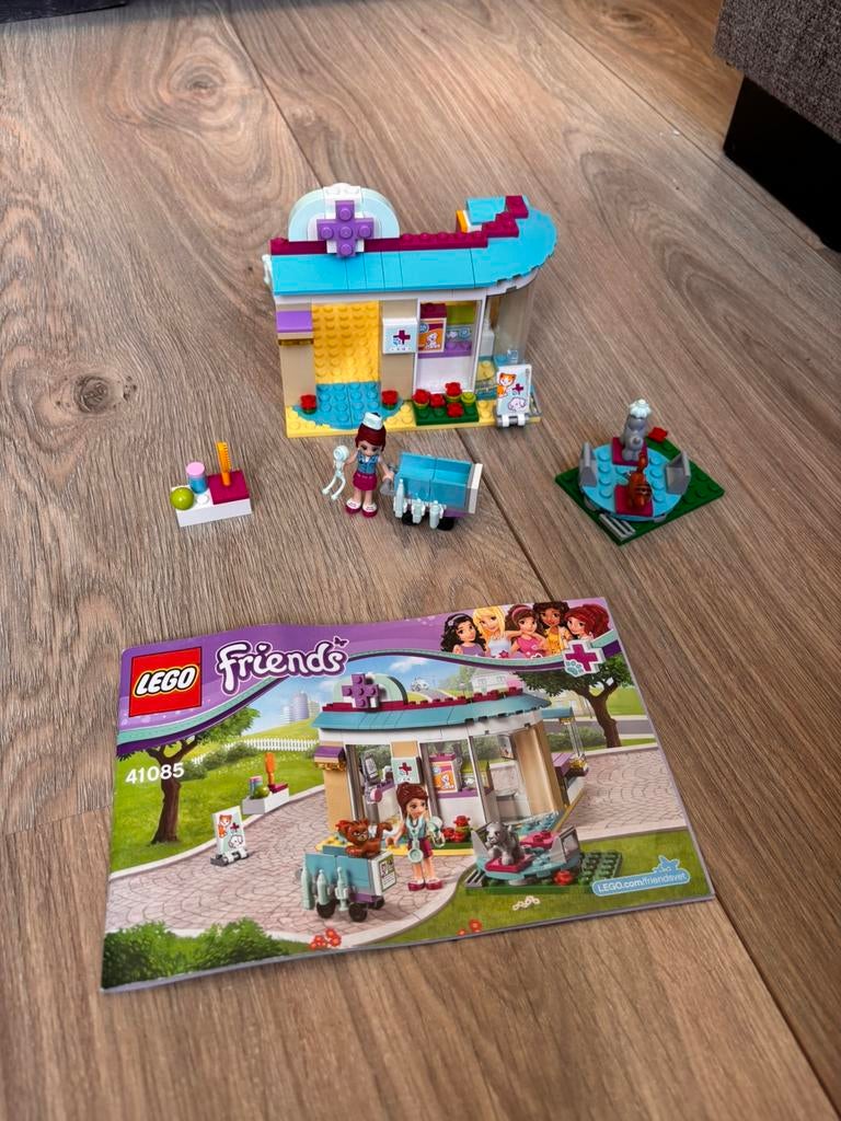 Lego friends dierenkliniek (41085), Ophalen of Verzenden, Zo goed als nieuw, Complete set, Lego