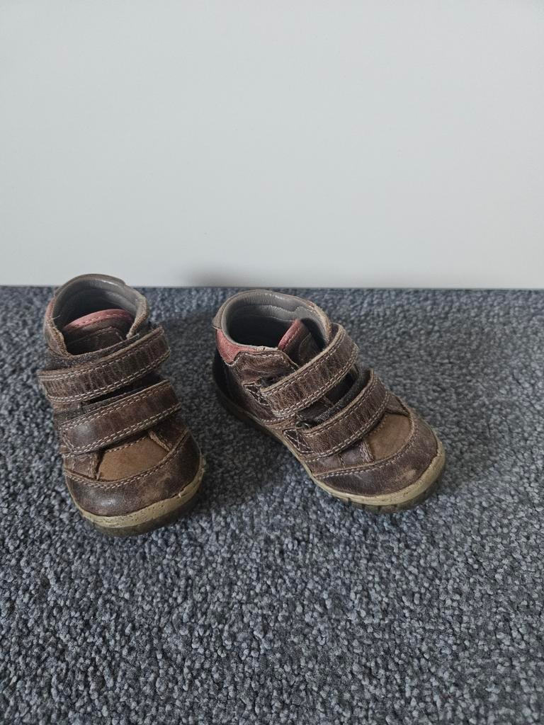 Stoere bruine kinderschoenen maat 20, Kinderen en Baby's, Kinderkleding | Schoenen en Sokken, Ophalen, Gebruikt, Jongen of Meisje