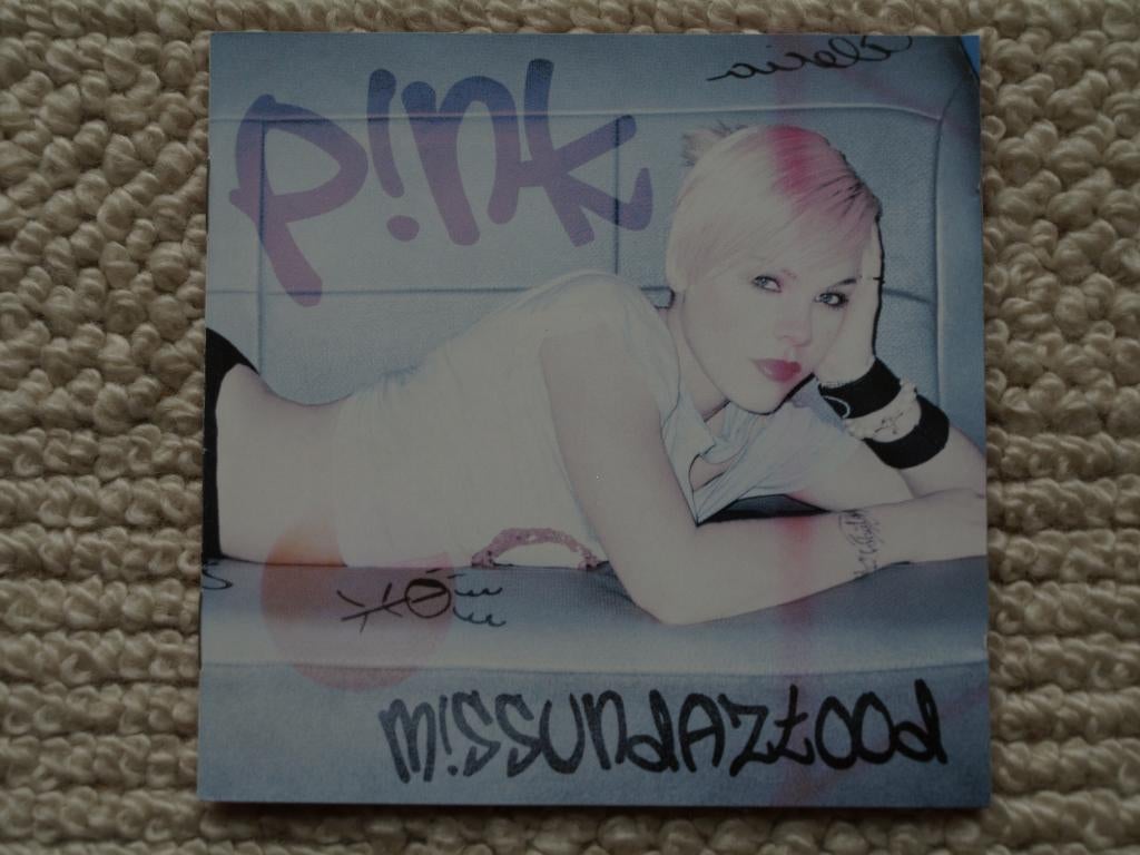 CD P!nk / Pink - M!ssundaztood (2001) **VERZ/OPH**, Ophalen, Zo goed als nieuw