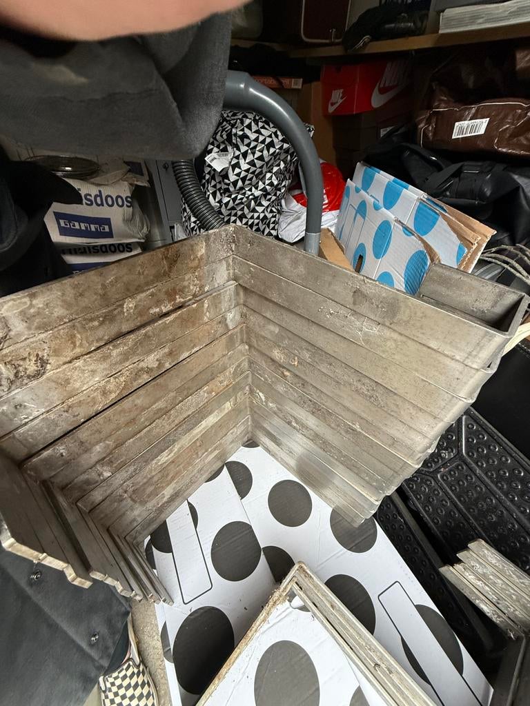 Haken/beugels voor bloembakken, Tuin en Terras, Bloembakken en Plantenbakken, Gebruikt, Metaal, Balkon, Minder dan 30 cm, Minder dan 60 cm