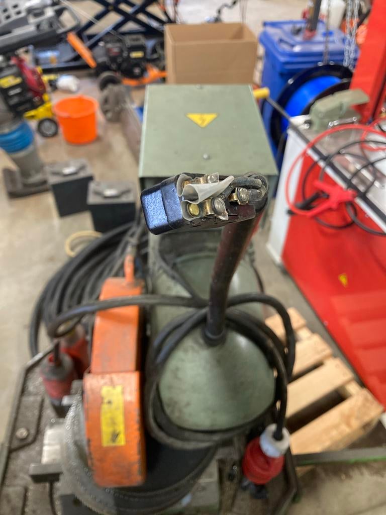 Gebruikte Huvema HU 250 CK Metaalzaagmachine, Doe-het-zelf en Verbouw, F, F, Gebruikt, Ophalen of Verzenden