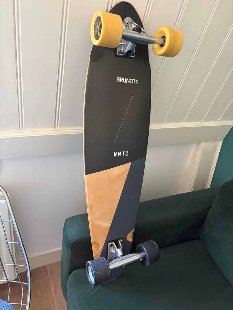 Brunotti longboard classic surflook als nieuw, Sport en Fitness, Skateboarden, Ophalen, Zo goed als nieuw, Longboard