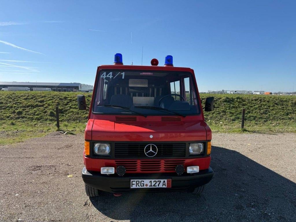 MERCEDES 310  KFJ-43-Z, Caravans en Kamperen, Buscamper of Camperbus, Tot en met 2, Mercedes-Benz, Handgeschakeld