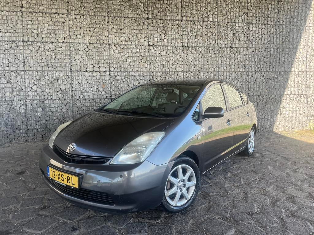 GOED ONDERHOUDEN Toyota Prius 1.5 HSD 2007/CAMERA/APK-3-2027, Zwart, 4 cilinders, Parkeersensor, 23 km/l