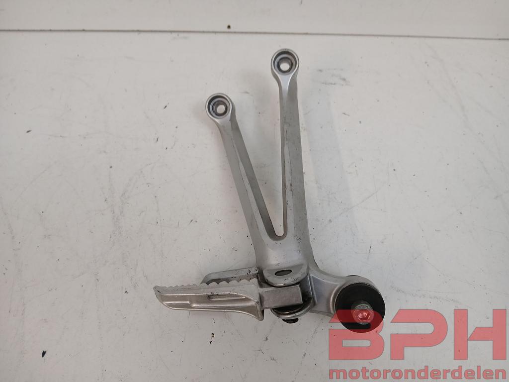 Duo voetsteun rechts Suzuki GSX-R 1000 K5 - K6 2005 t/m 2006, Gebruikt, -, -, Ophalen of Verzenden