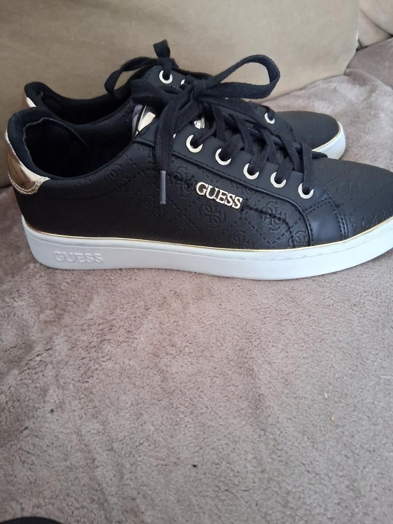 Zwarte sneakers maat 39, Kleding | Dames, Schoenen, Ophalen of Verzenden, Zo goed als nieuw, Wit, Sneakers of Gympen