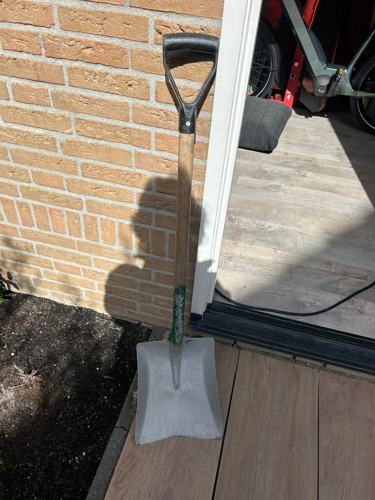 Mooie grotw zand schep - schop - schep - zgan, Ophalen, Zo goed als nieuw