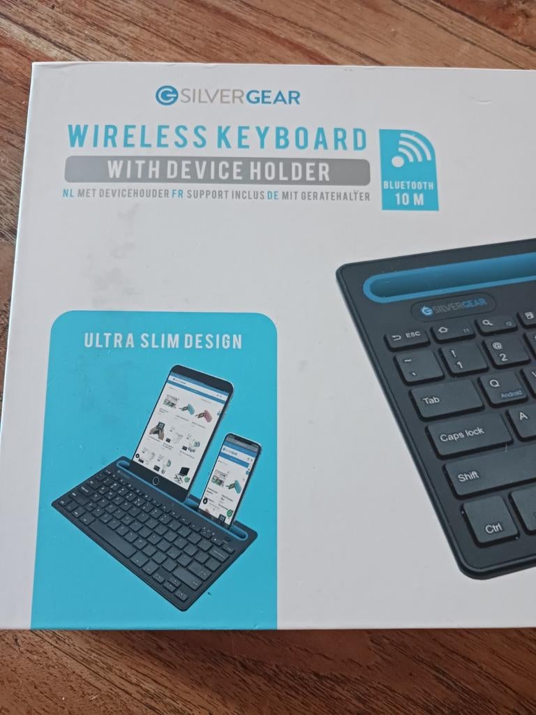 Silvergear Bluetooth Toetsenbord Tablet Houder, Ophalen, Qwerty, Nieuw, Silvergear