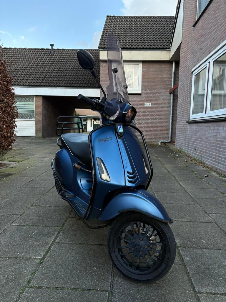 Vespa sprint iget 2018 full option  (lees beschrijving goed, Fietsen en Brommers, Scooters | Vespa, Ophalen, Gebruikt, Overige modellen