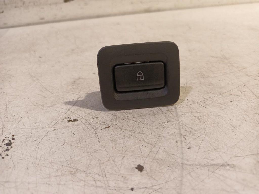 Schakelaar Mazda 3, Auto-onderdelen, Dashboard en Schakelaars, Onderdelen@venauto.nl, Van der Ven Autorecycling B.V., Gebruikt