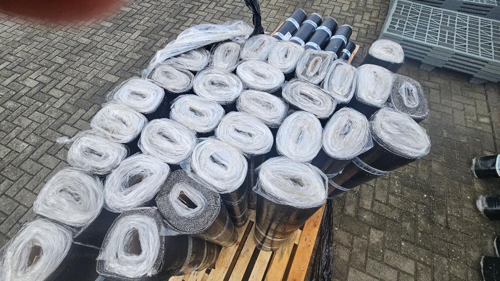 Bitumen dakrol met leislag – vervormd / scherp geprijsd, Doe-het-zelf en Verbouw, Ophalen, Overige materialen, Zwart, Nieuw