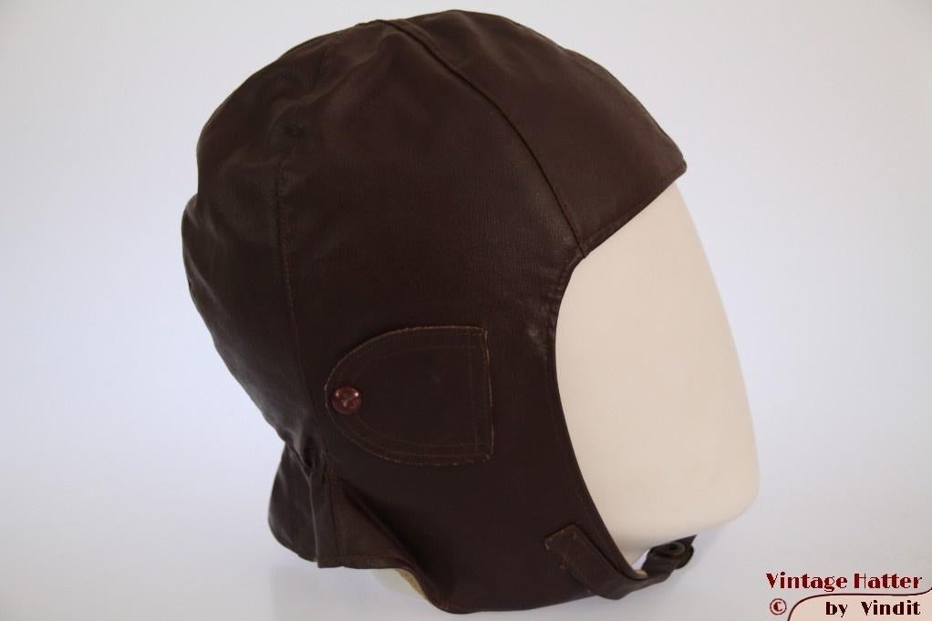 Vintage motor- cabrio- Pilotenmuts bruin imitatieleer 56, Hobby en Vrije tijd, Kostuums, Theaterbenodigdheden en LARP, Gebruikt