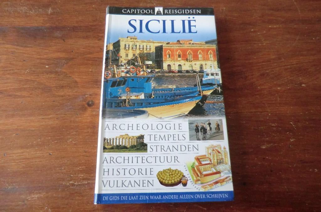 reisgids - Sicilië - capitool (2011), Boeken, Reisgidsen, Gelezen, Capitool, Europa, Ophalen of Verzenden