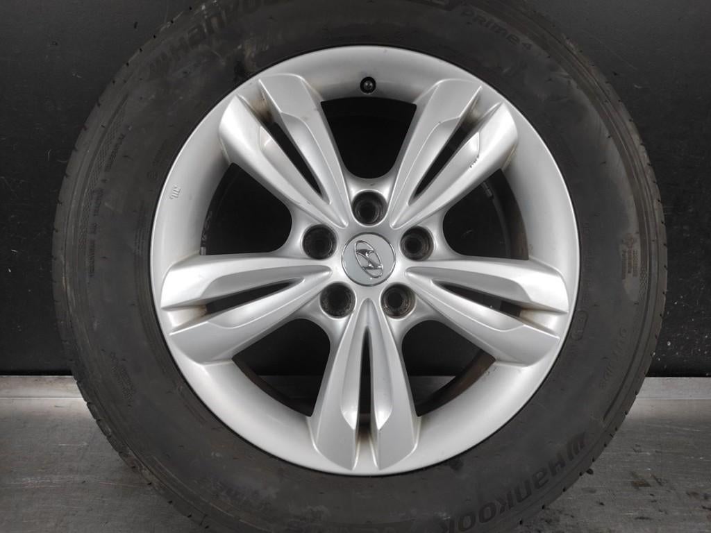 Velgen set met zomer banden Hyundai IX35 ( 225-60-R17 ), Gebruikt, Banden en Velgen, 17 inch, Ophalen of Verzenden