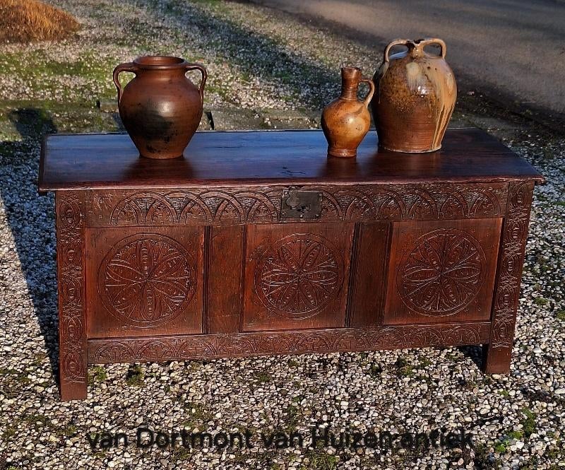 17e eeuwse Engelse eiken kist., Ophalen