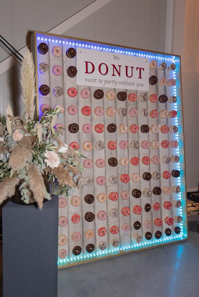 Donut wall | Verlicht | Feest- en trouw decoratie, Hobby en Vrije tijd, Ophalen of Verzenden, Gebruikt, Geboorte of Huwelijk