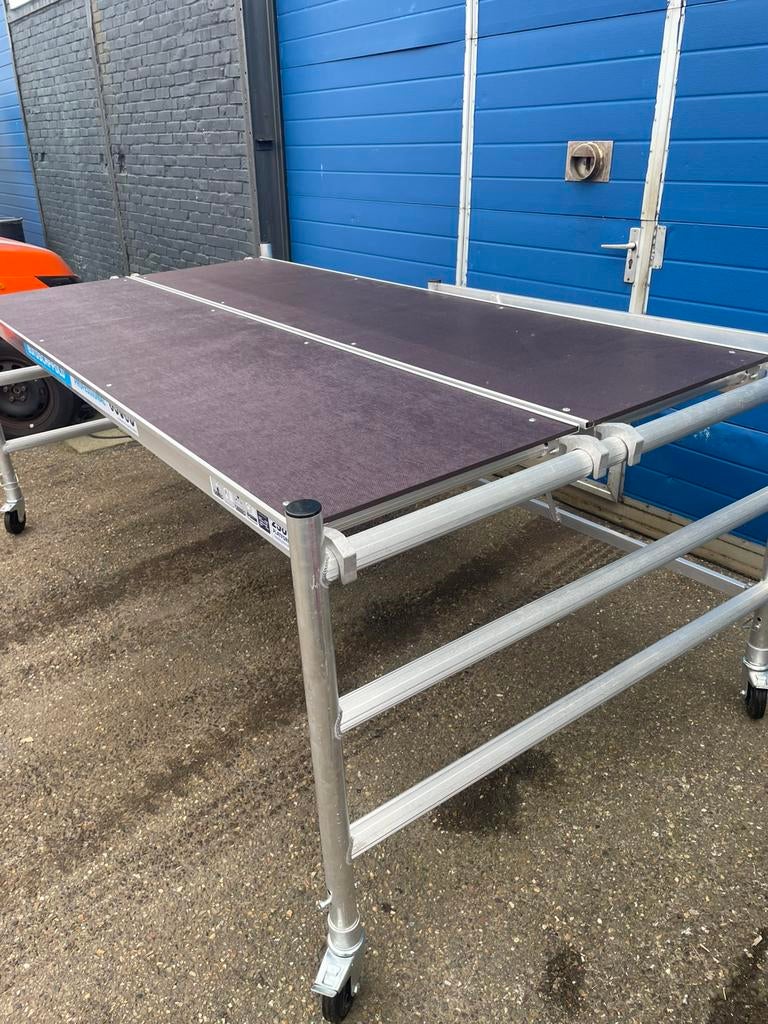 Stukadoors werkplatform 250x135 cm, Doe-het-zelf en Verbouw, Steigers, Ophalen, Zo goed als nieuw, Rolsteiger of Kamersteiger