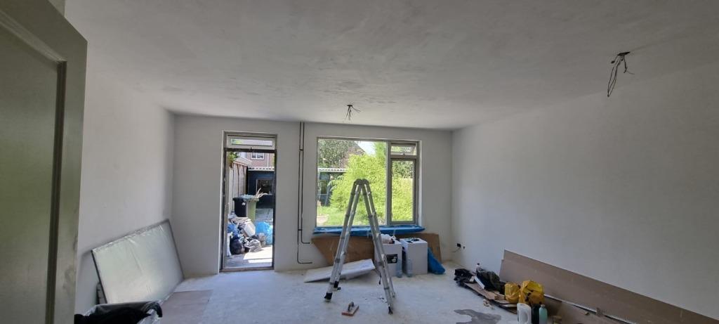 Cinnewal / verlaagd plafond / koof / led spot / inbouw kast