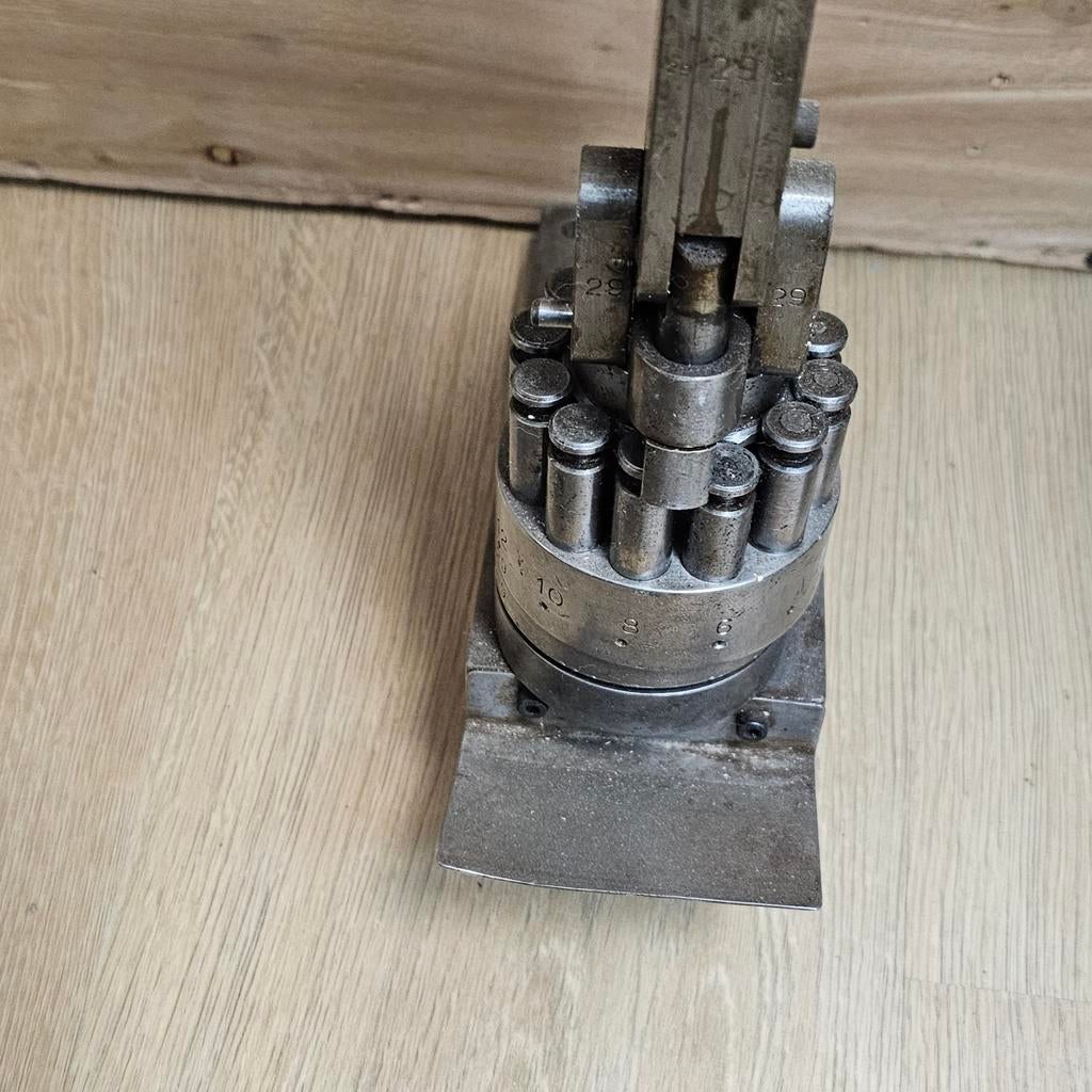 Goudsmid gereedschap, schijven snijder, Ophalen