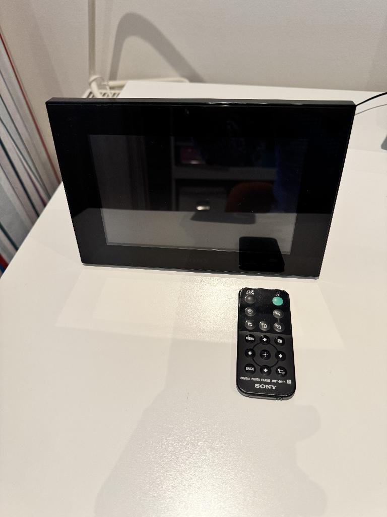 Sony Digitaal Foto Frame DPF-D70, Ophalen of Verzenden, Zo goed als nieuw