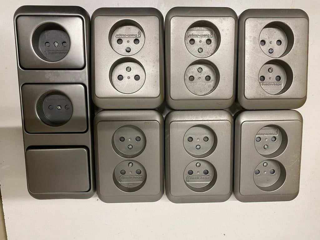 Busch Jager Wandcontactdozen - Meerdere beschikbaar, Ophalen of Verzenden, Gebruikt, Stopcontact