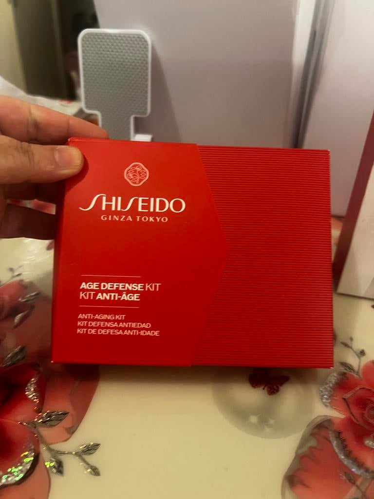 Shiseido Age Defense Kit - Anti-Age Huidverzorging, Verzenden, Nieuw, Gehele gezicht, Verzorging