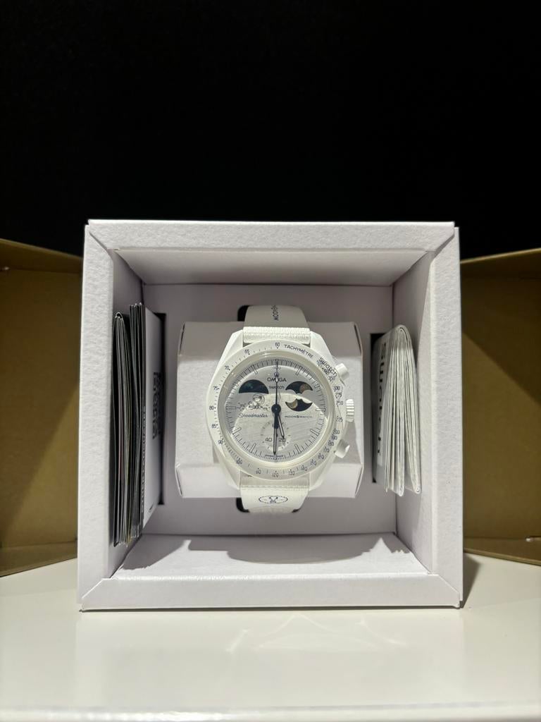 Swatch x Omega mission to Earthphase Moonshine Gold, Ophalen of Verzenden, Nieuw, Polshorloge, Omega