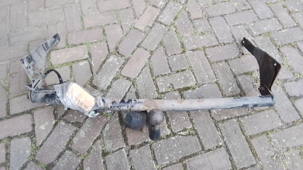 TREKHAAK GEBR  MAZDA 2 2007 TOT NU, Auto-onderdelen, Ophalen of Verzenden, Gebruikt, Mazda