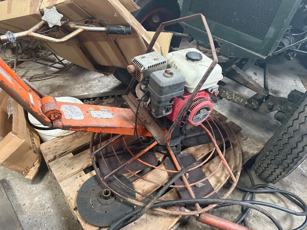 beton vlinder machines 2 stuks, Ophalen of Verzenden, Gebruikt, 50 cm of meer