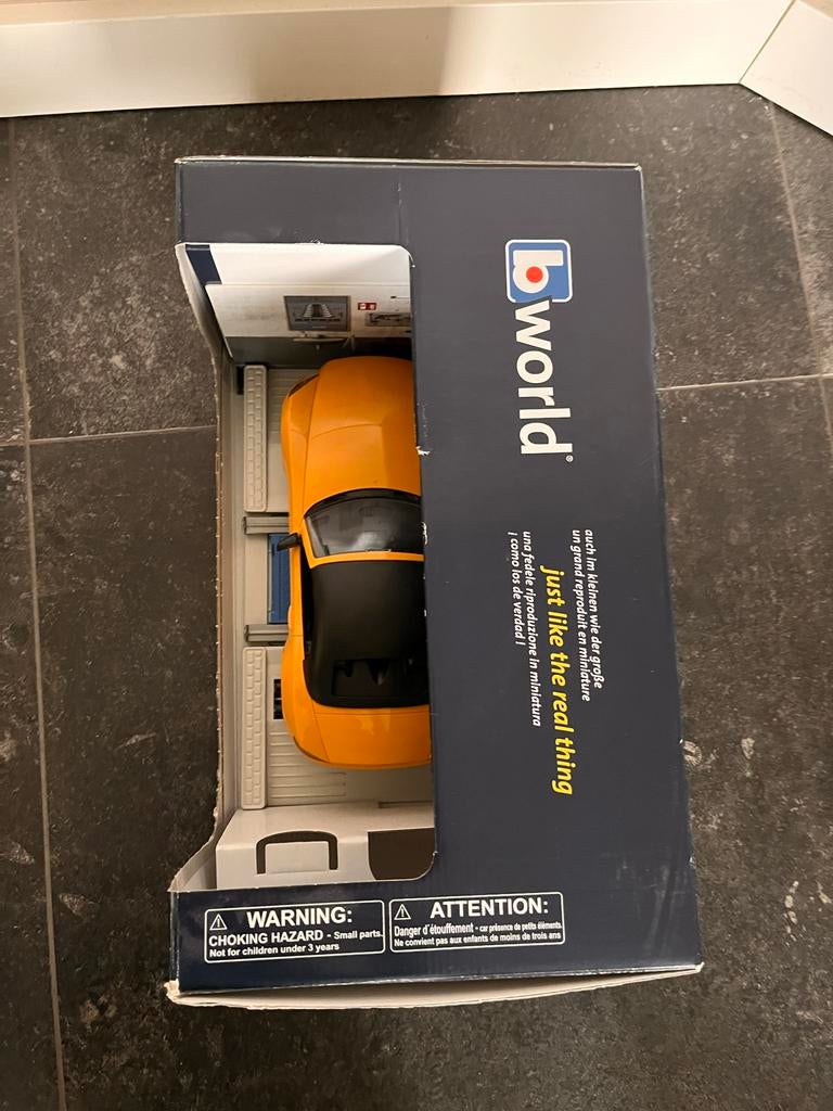 Bruder Bworld Auto met Garage - Nieuwstaat, Hobby en Vrije tijd, Modelauto's | 1:18, Ophalen of Verzenden, Zo goed als nieuw, Auto