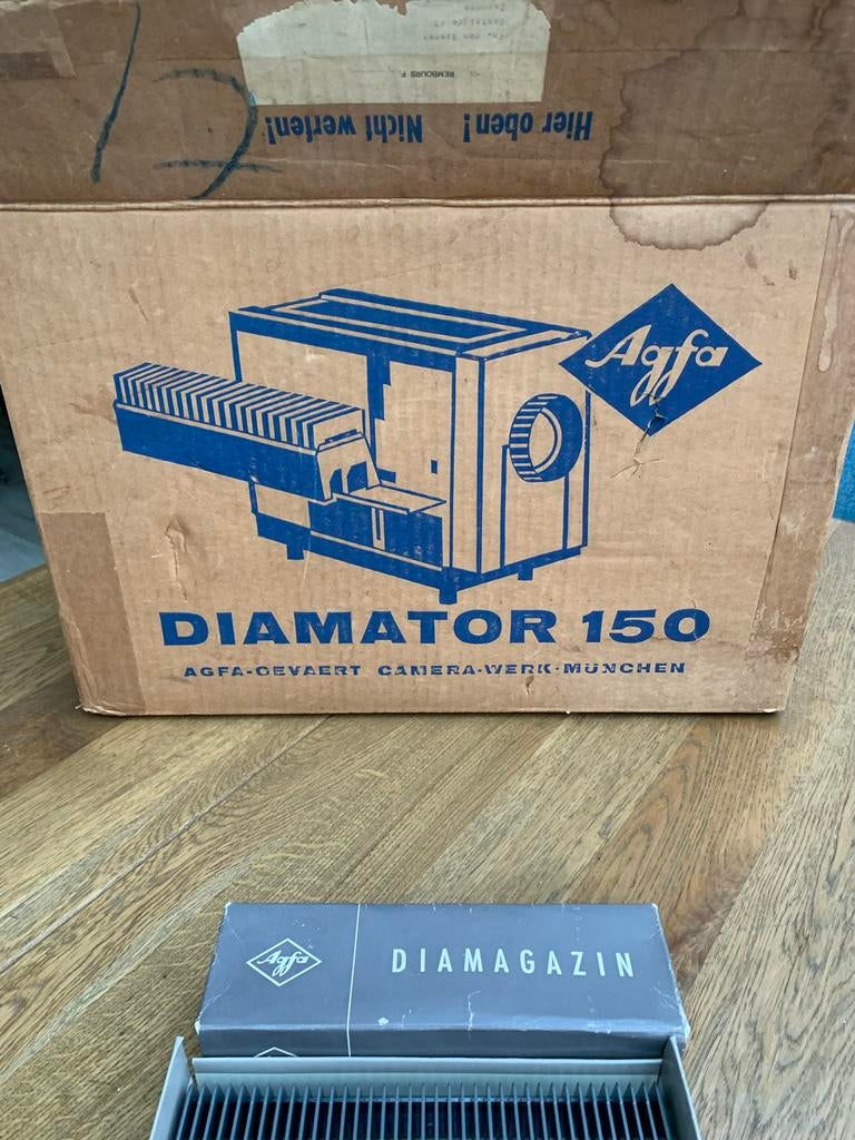 Agfa Diamator 150 Diaprojector met 3 Magazijnen, Ophalen, Gebruikt