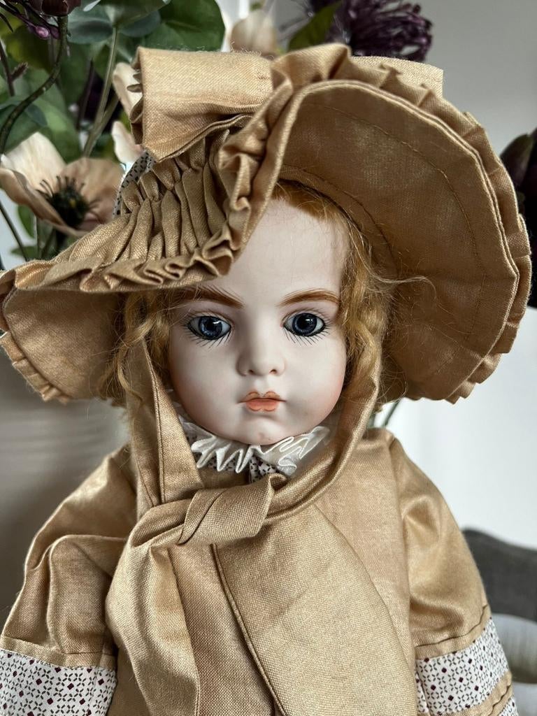 Replica bru 7 jne artist doll, pop antiek, Ophalen of Verzenden, Pop