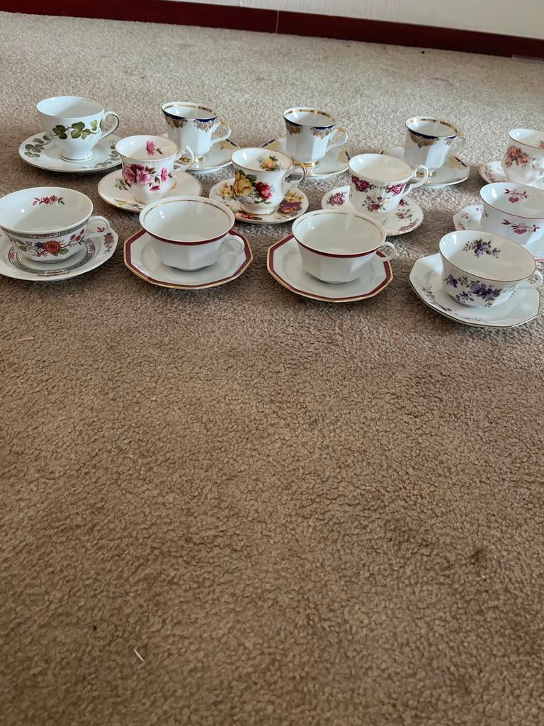 Leuk voor high tea! Vintage Engelse kopjes, Antiek en Kunst, Ophalen