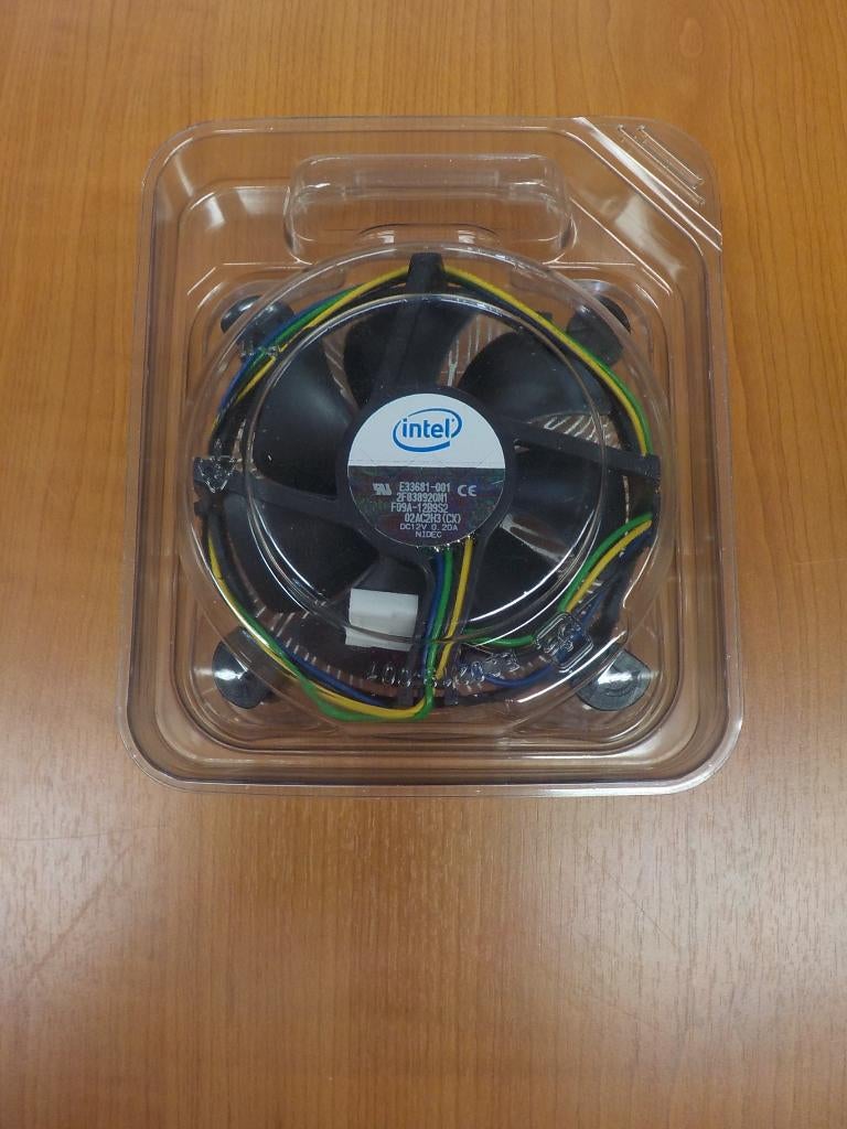 CPU cooler Intel E33681-001 nieuw in verpakking, Computers en Software, Computerkoelers, Ophalen of Verzenden, Nieuw, Luchtkoeling
